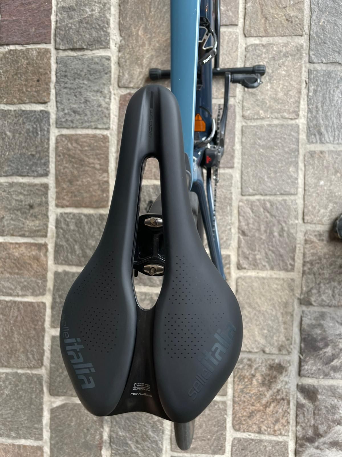 Focus IZALCO MAX 9.7 2024 105 Di2