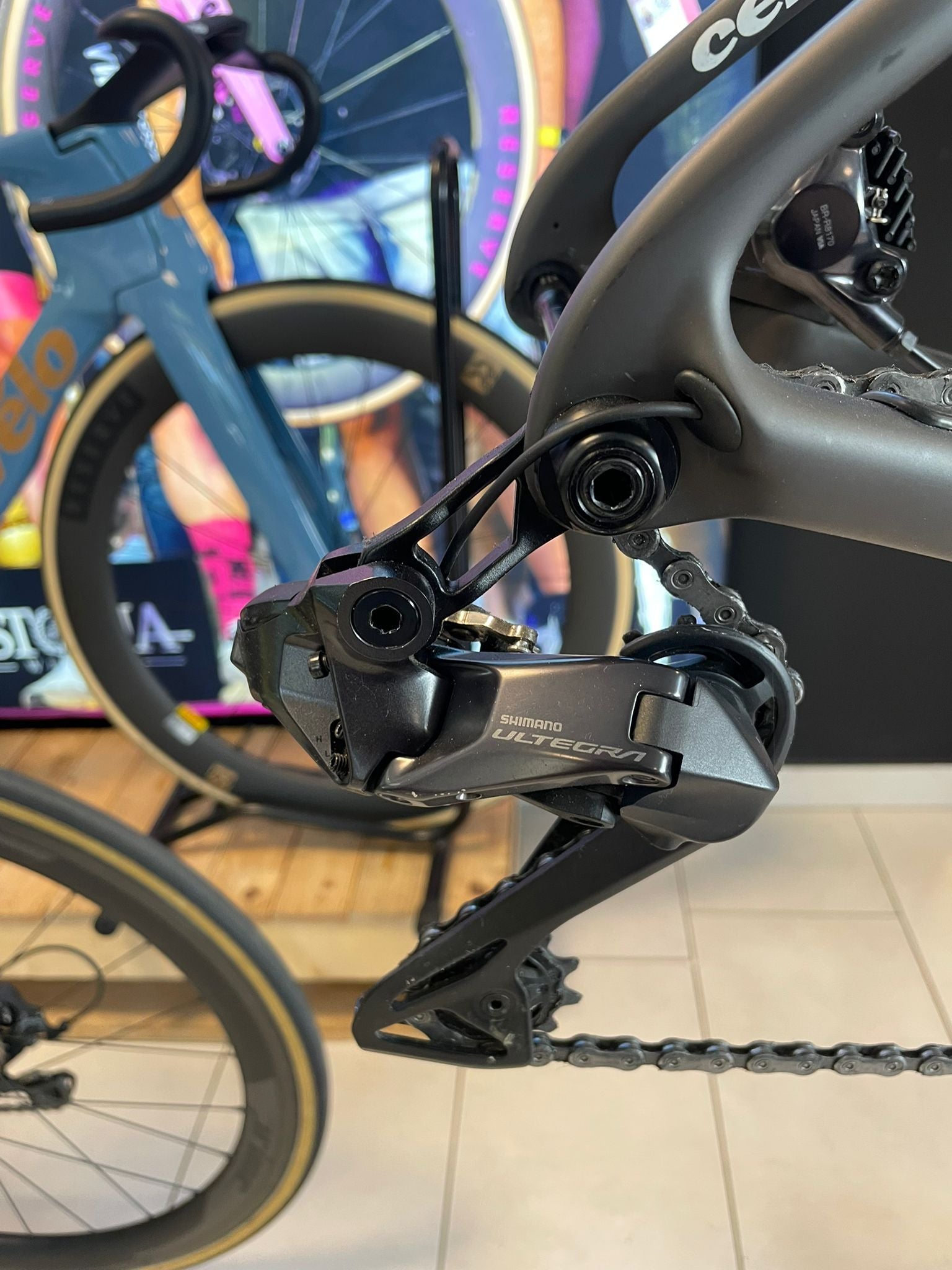 Cervélo Caledonia-5 Ultegra Di2 2023 Frameset