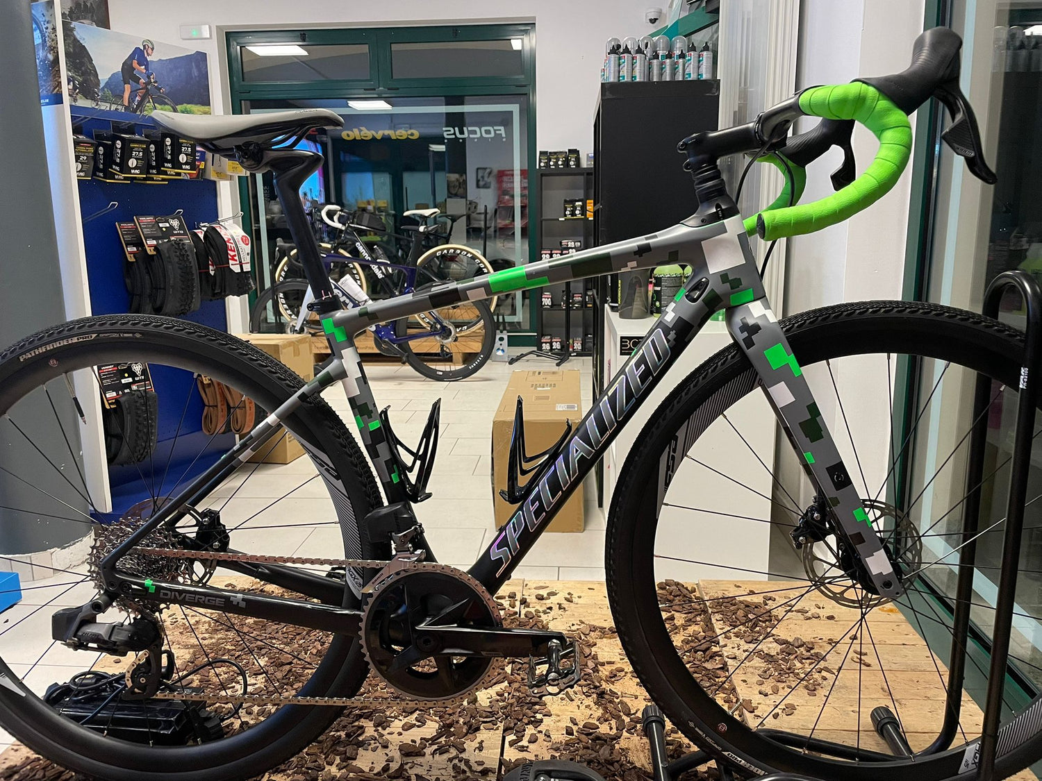 Specialized Diverge SRAM Rival eTap AXS