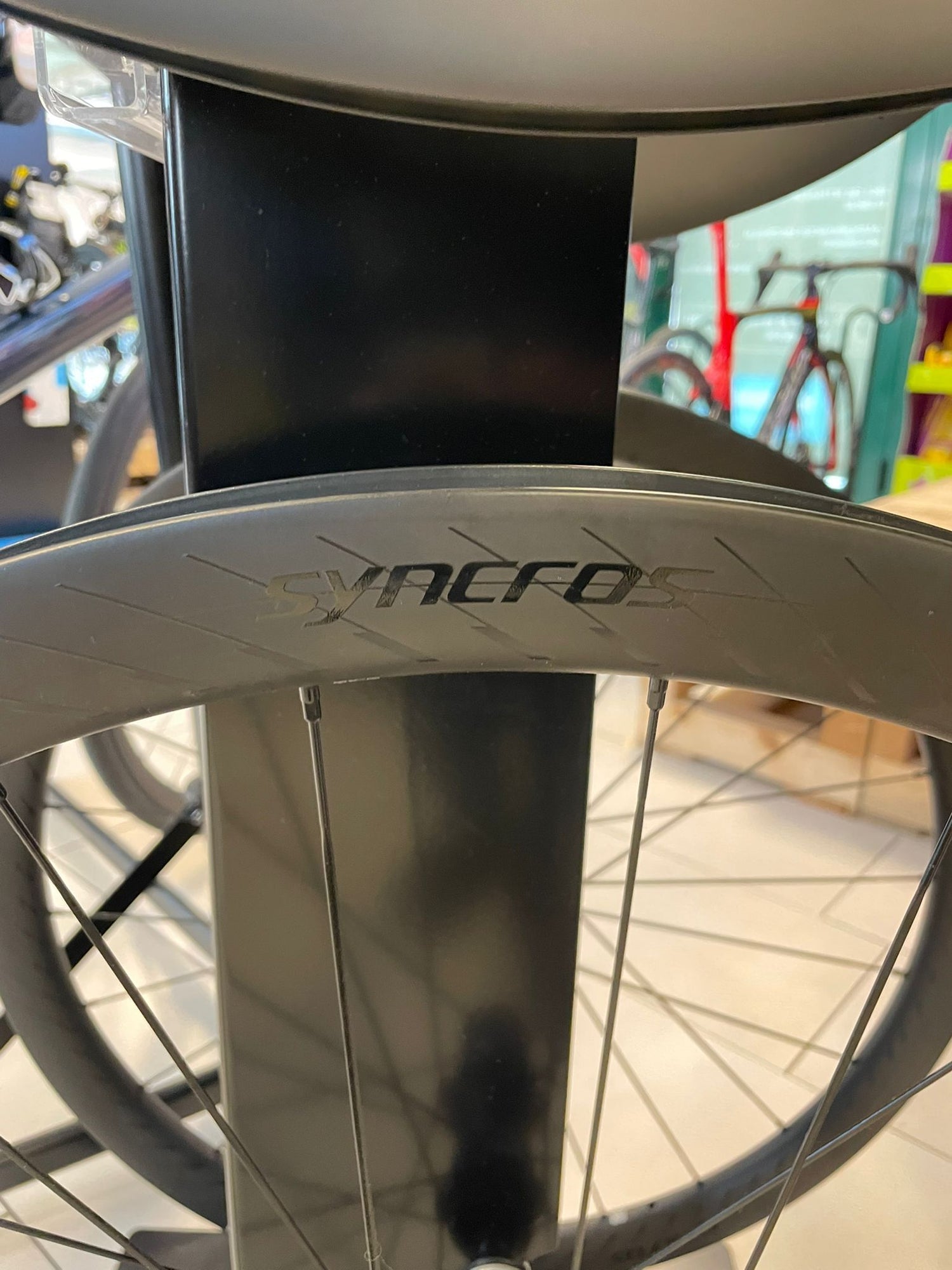 Focus IZALCO MAX 9.7 2024 105 Di2