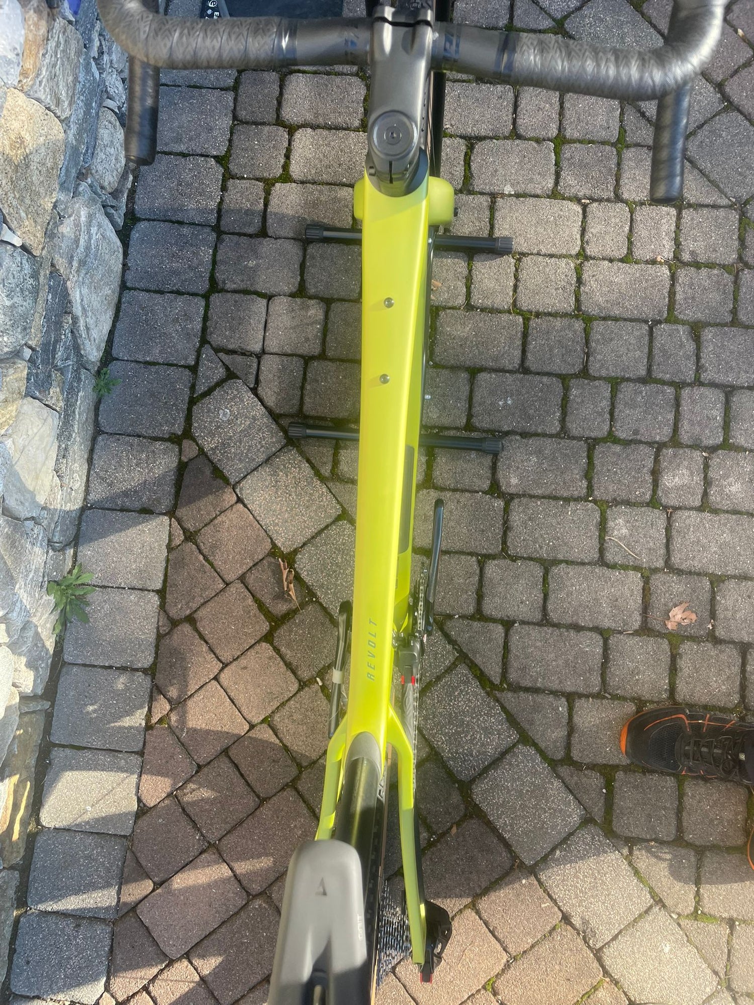 Giant Revolt Advanced Pro 0 2026