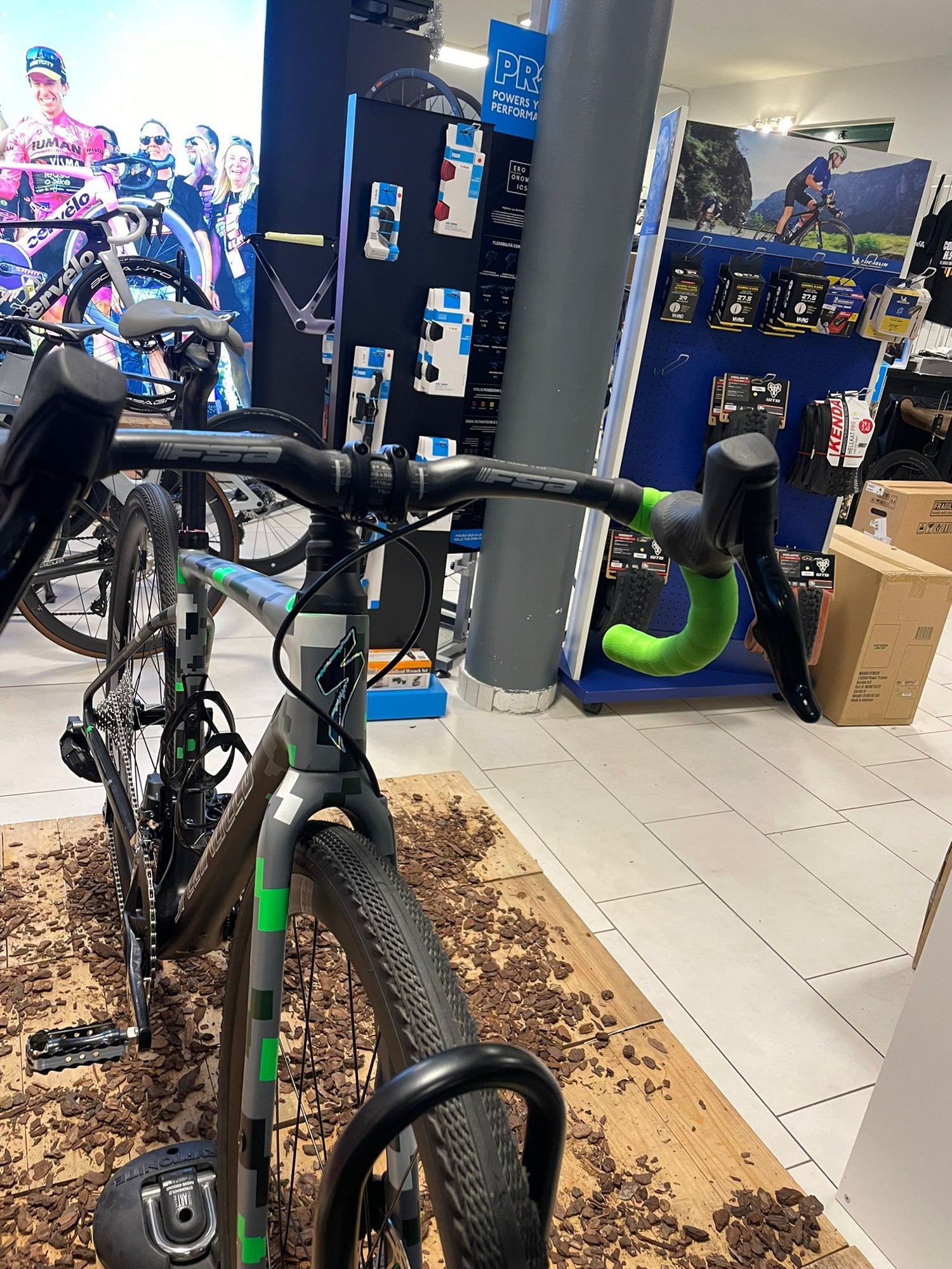 Specialized Diverge SRAM Rival eTap AXS